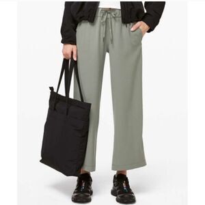 Lululemon On the fly wide leg pant